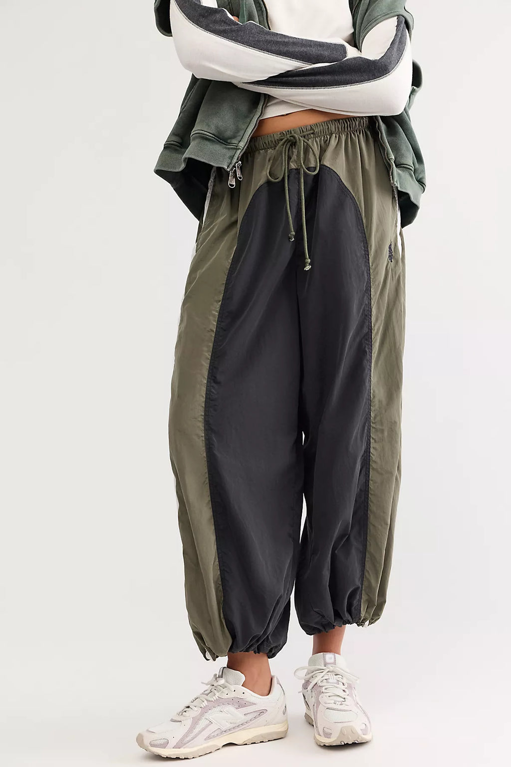 New Balance 204L Satin Sneakers