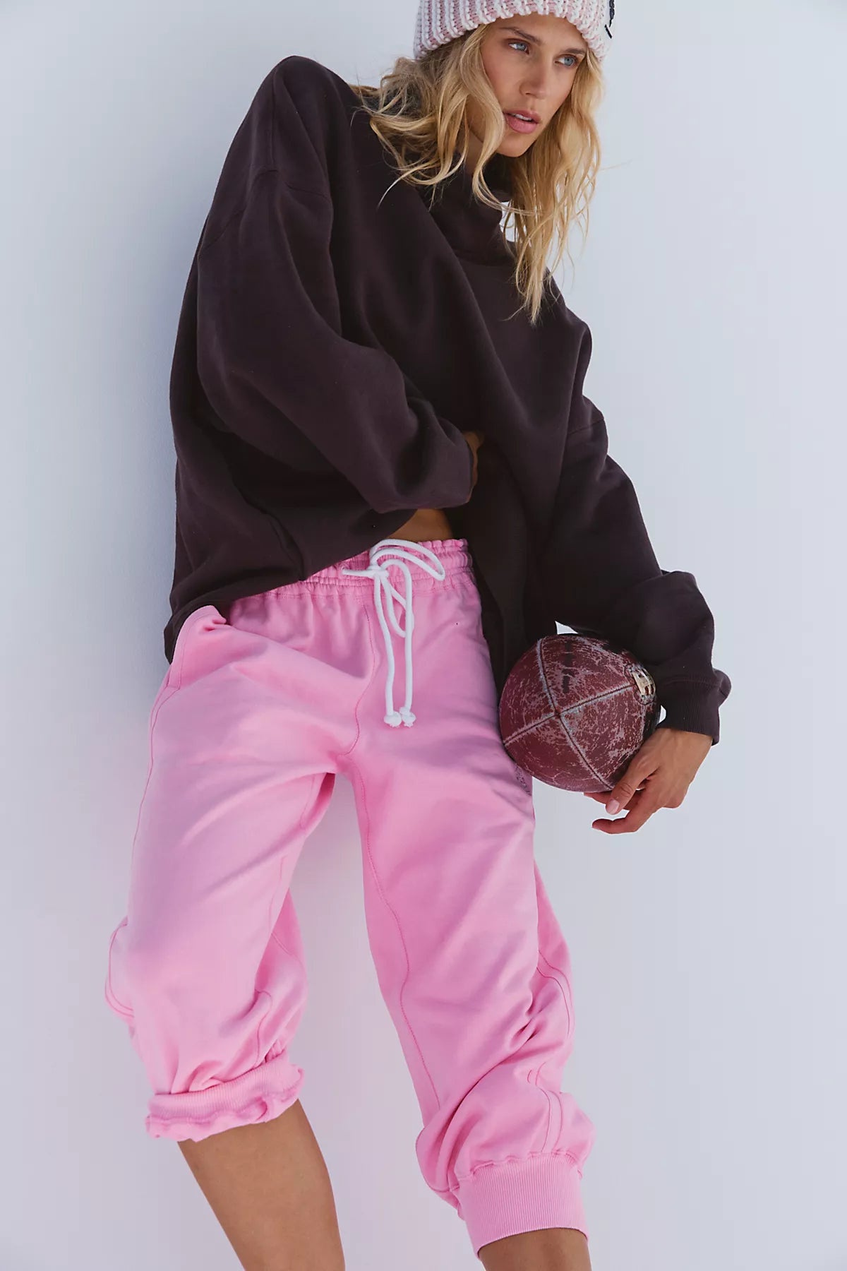 Flutter Cropped Joggers